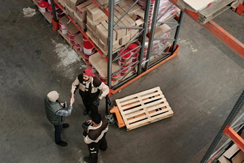 Réunion sécurité en entrepôt – diagnostic de la culture sécurité et accompagnement HSE