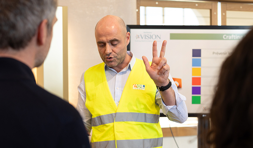 Coach forme un manager à l’écoute active et au feedback constructif